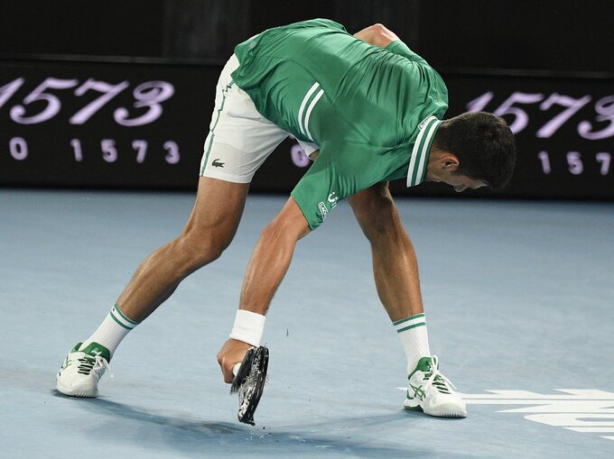 Djokovic hạ Zverev ở tứ kết Australia Mở rộng