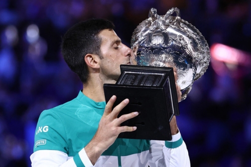 Djokovic giành nhiều danh hiệu lớn hơn Nadal, Federer