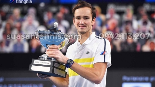 Medvedev đoạt danh hiệu thứ 10 trong ngày vượt Nadal