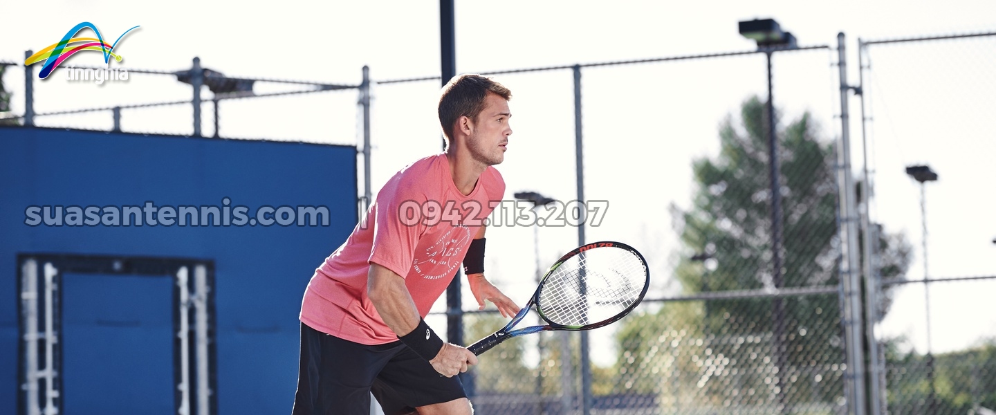 Cầm vợt đúng cách và mở vợt sớm theo đường bóng