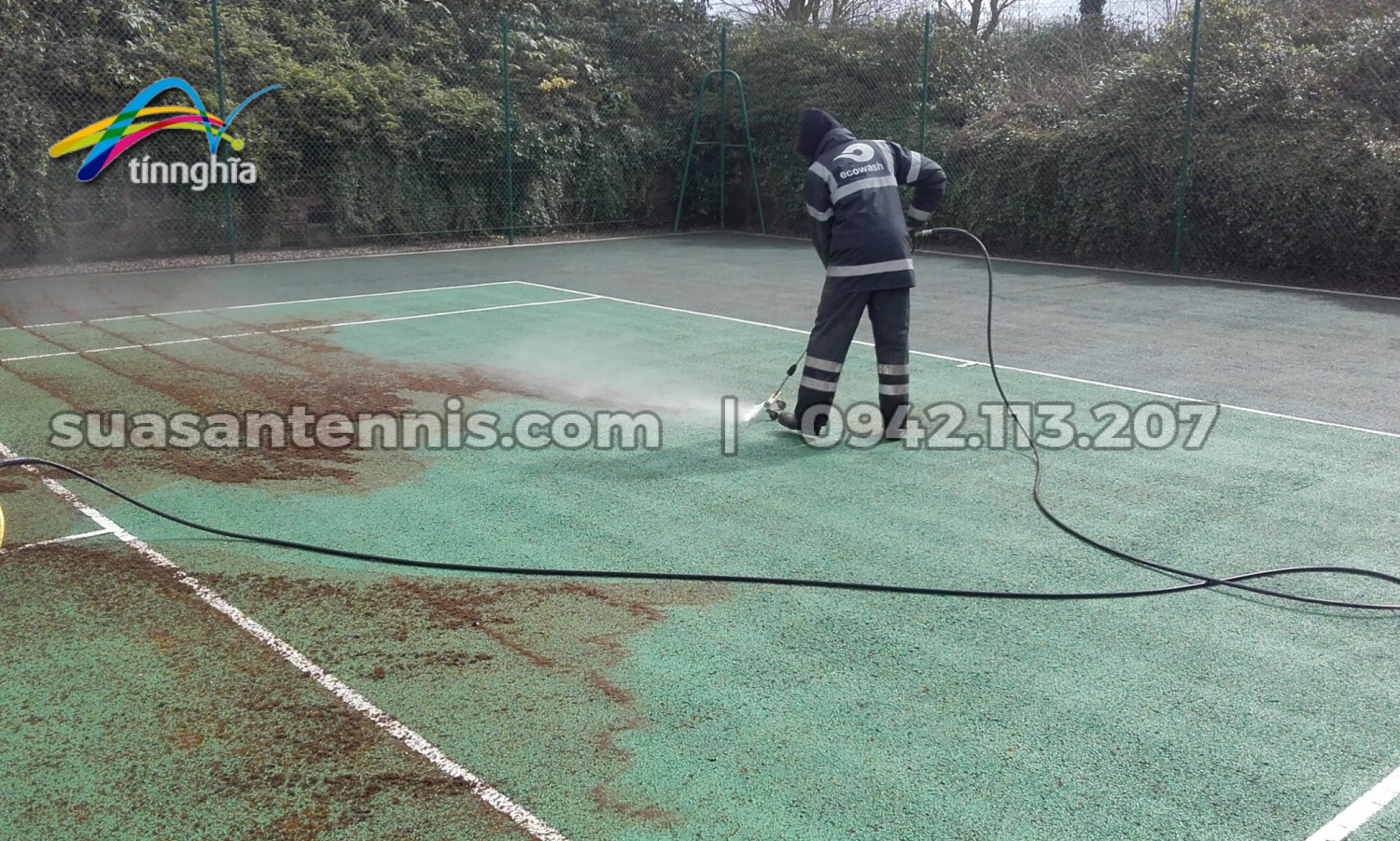 bảo trì bề mặt sân tennis đúng cách