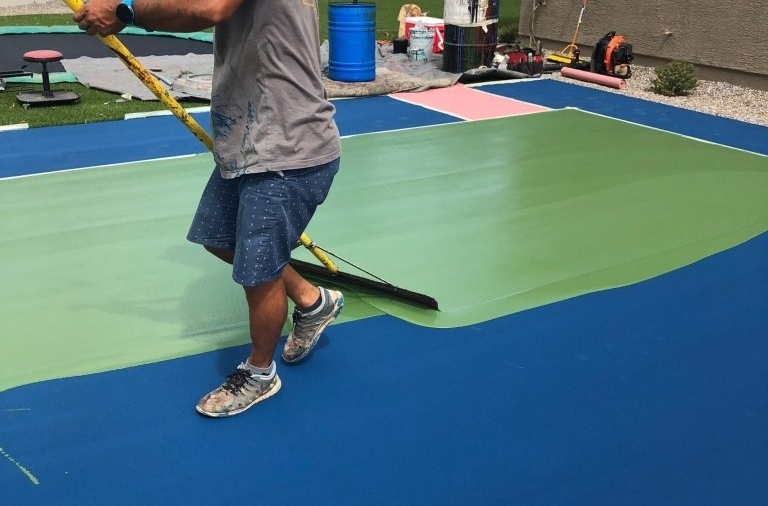 Cách sơn sân tennis